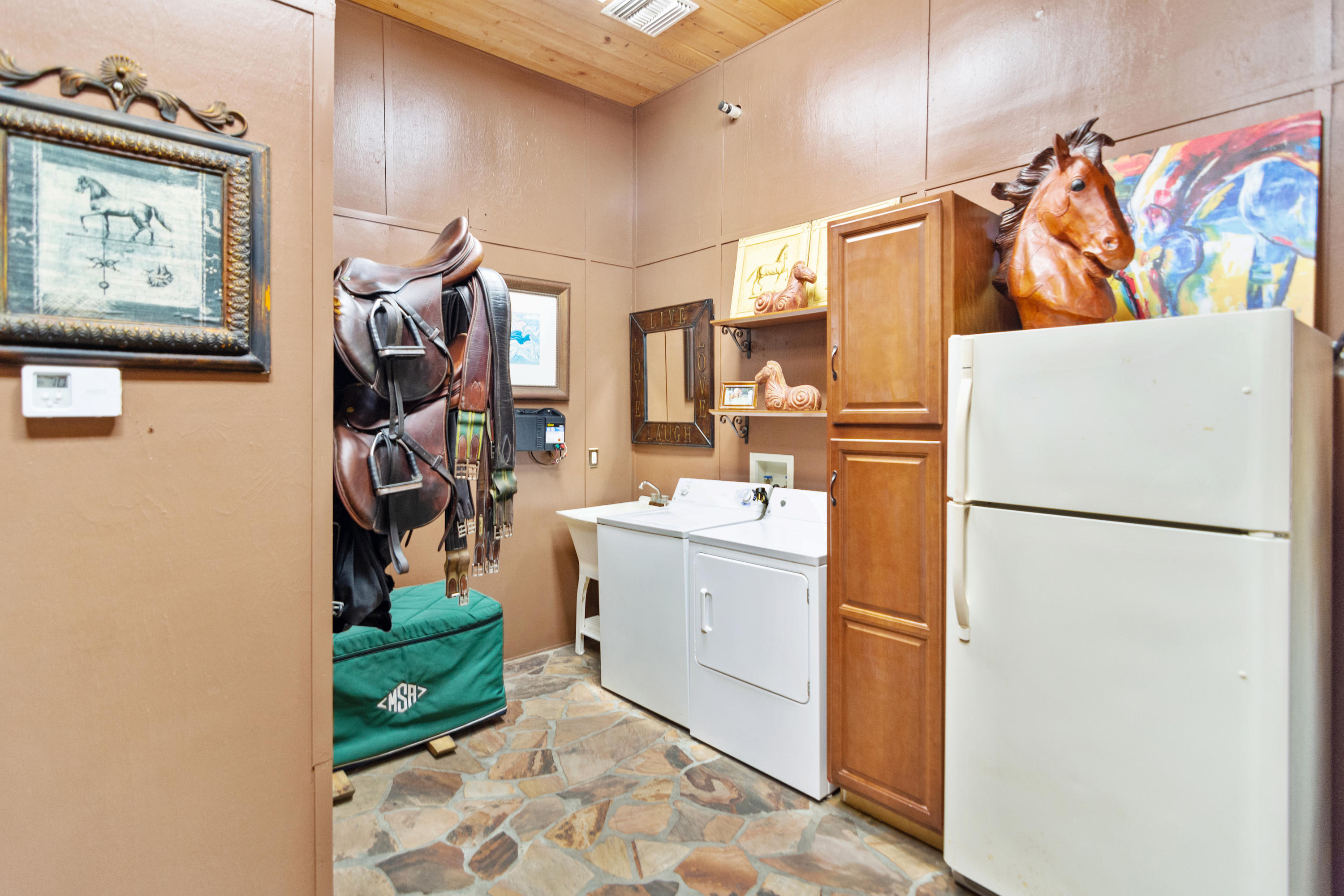 5676 Highway 2 DeFuniak Springs, FL 32433 - Photo 28 of 66 a utility room with dryer and washer