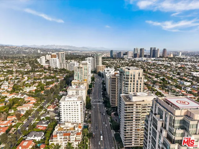 $1,350,000 | 10777 Wilshire Boulevard, Unit 208, Los Angeles, CA 90024