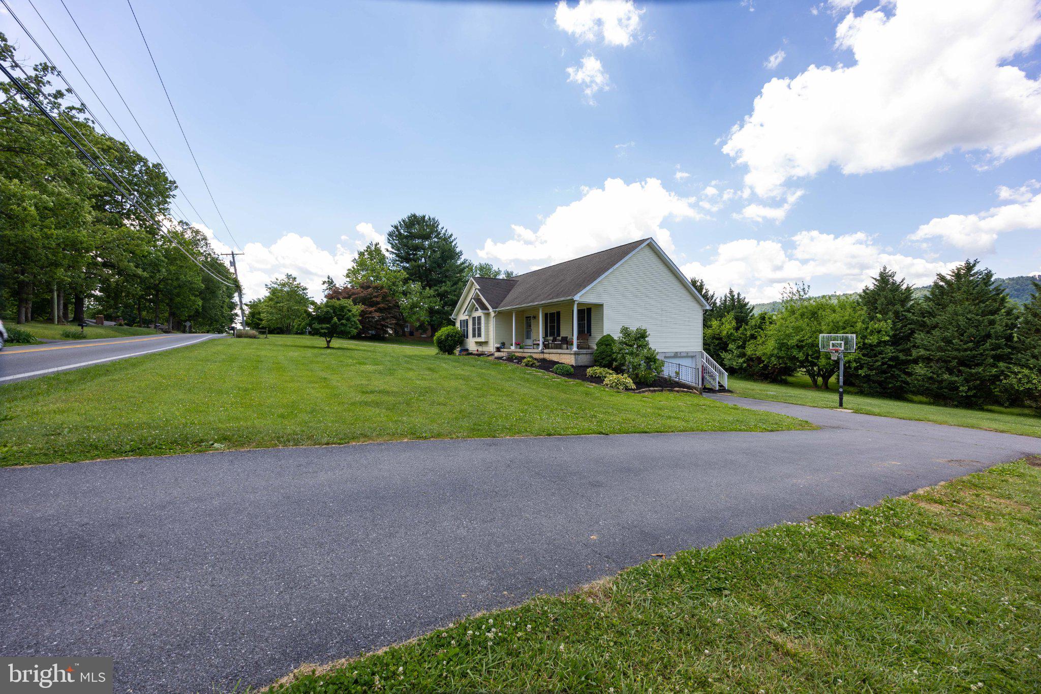 677 Ridge Road South Martinsburg, WV 25403 - Photo 3 of 72