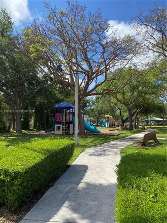 $1,800 | 1855 Northeast 121st Street, Unit 36, North Miami, FL 33181
