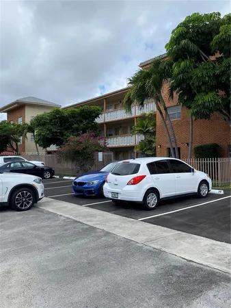 $1,800 | 1855 Northeast 121st Street, Unit 36, North Miami, FL 33181