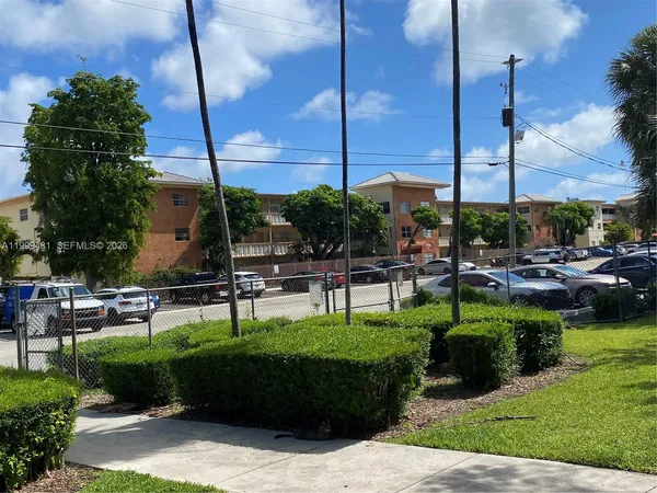 $1,800 | 1855 Northeast 121st Street, Unit 36, North Miami, FL 33181