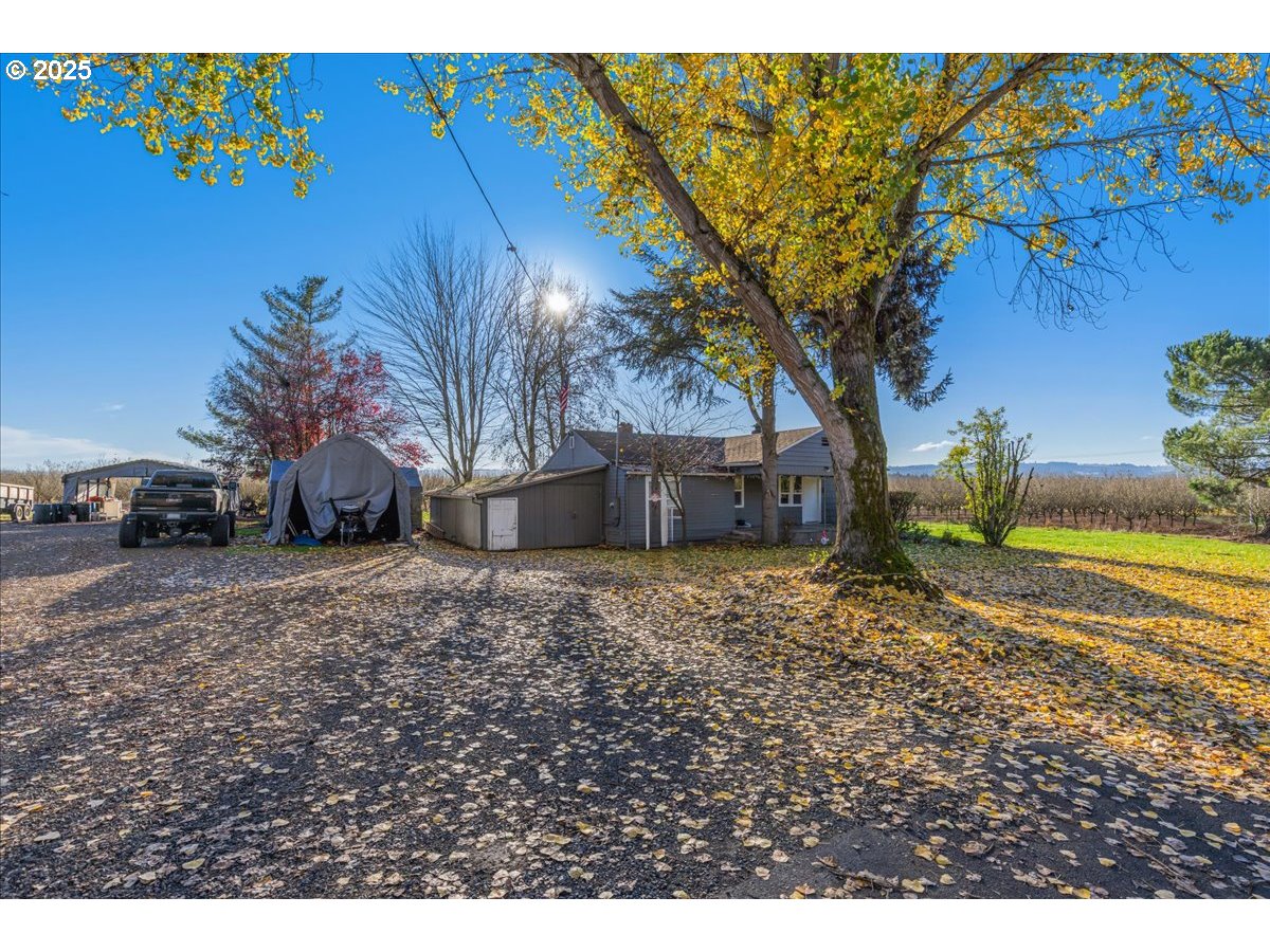 26050 Southwest Farmington Road Hillsboro, OR 97123 - Photo 15 of 23