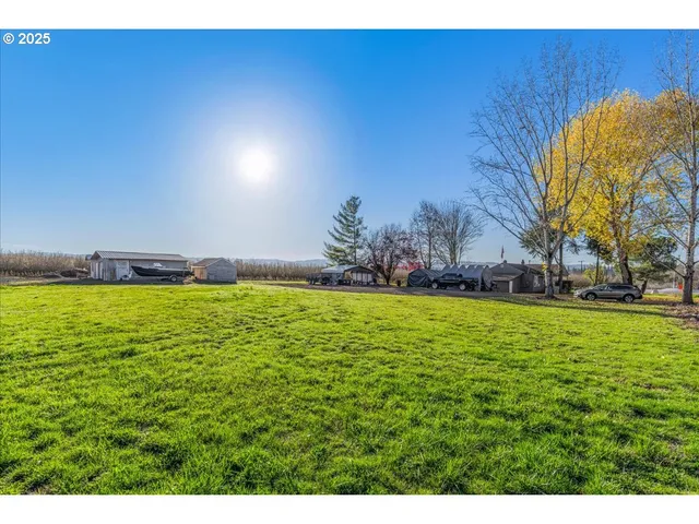 $1,929,000 | 26050 Southwest Farmington Road, Hillsboro, OR 97123