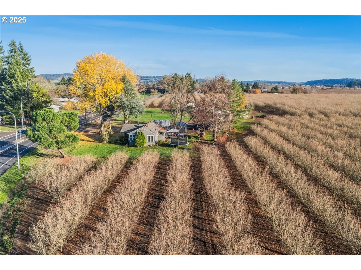 26050 Southwest Farmington Road Hillsboro, OR 97123 - Photo 8 of 23