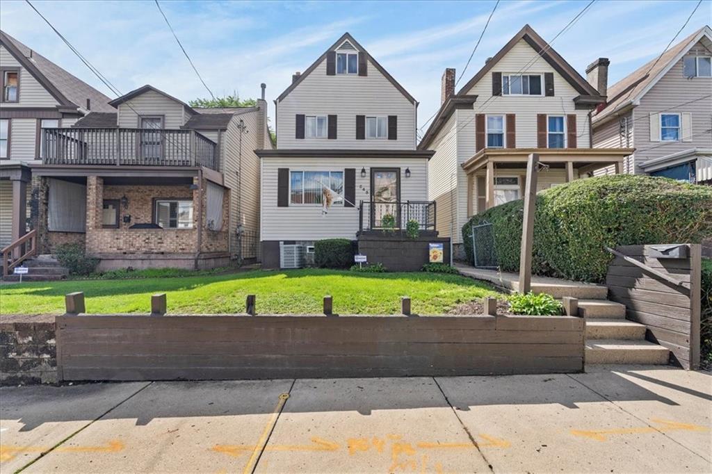345 Grove Street McKees Rocks, PA 15136 - Photo 1 of 28