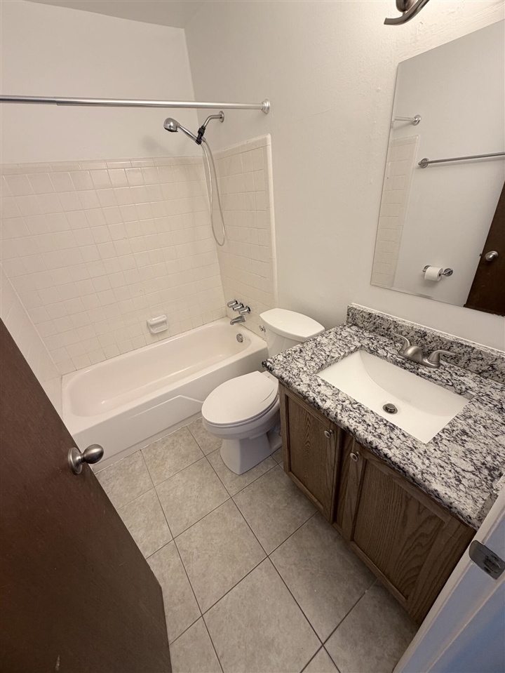 1705 Charlton Road Trenton, MI 48183 - Photo 15 of 17