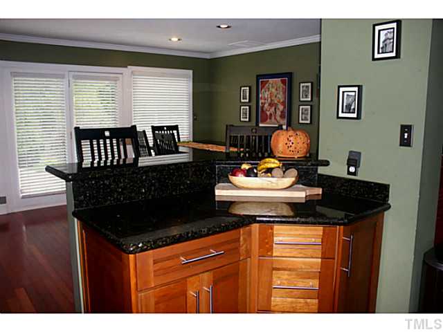5009 Raintree Court Raleigh, NC 27609 - Photo 5 of 23