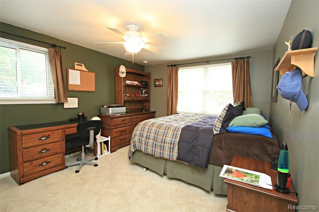 896 Hemlock Court Rochester, MI 48307 - Photo 25 of 36 050.JPG