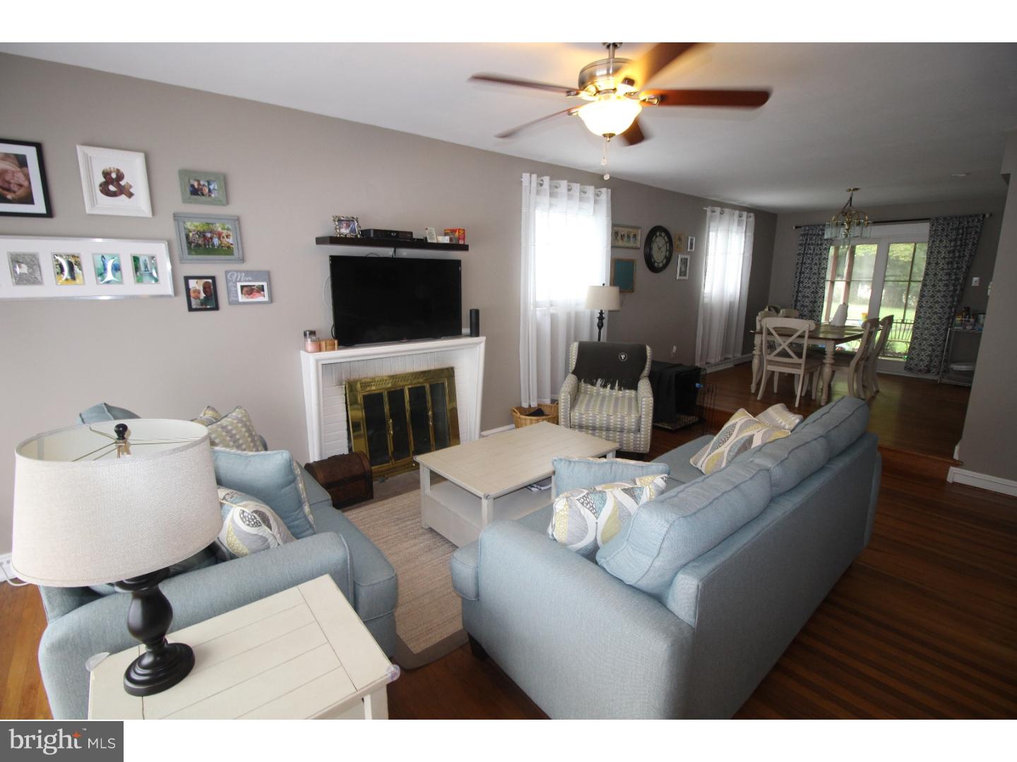 2037 Springhouse Road Broomall, PA 19008 - Photo 4 of 24