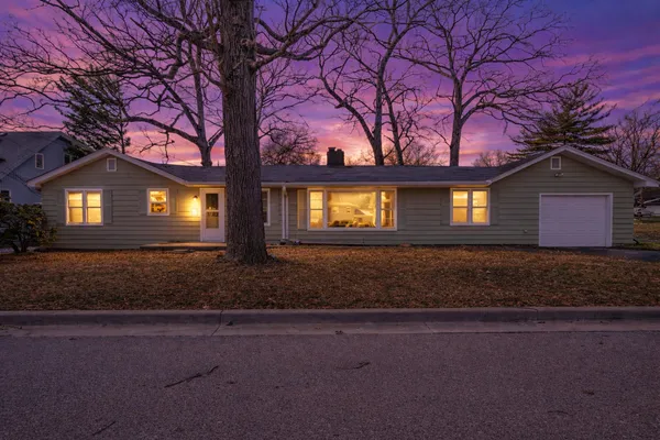 $249,999 | 900 Audrey Avenue, Joliet, IL 60436