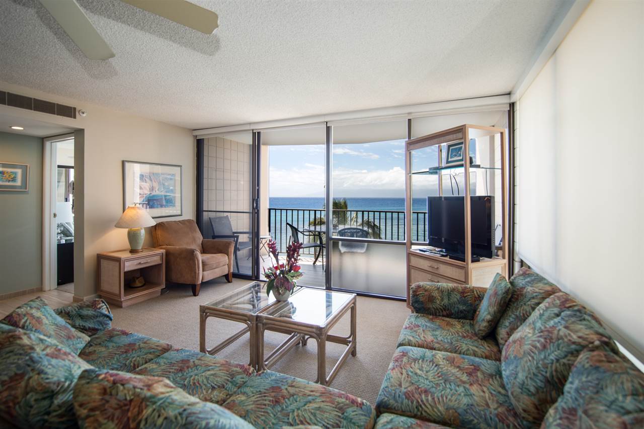 4327 Lower Honoapiilani Road, Unit 804 Lahaina, HI 96761 - Photo 6 of 26 Gallery Image 6