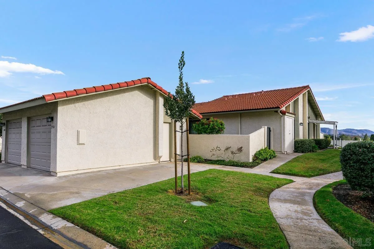 1974 Springdale Lane Encinitas, CA 92024 - Photo 1 of 25 Gallery Image 1