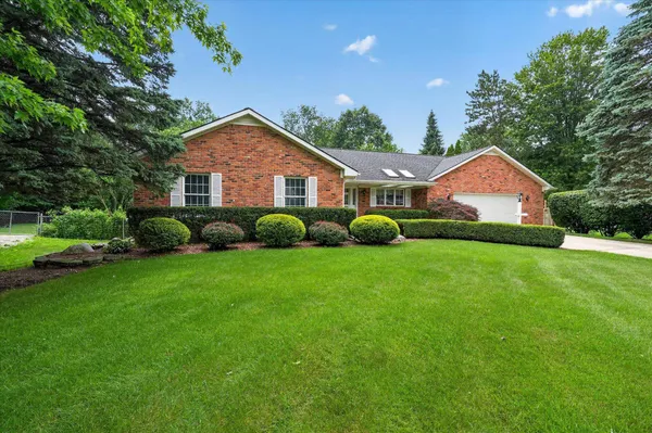 $429,900 | 8800 Mary Ann Avenue, Utica, MI 48317