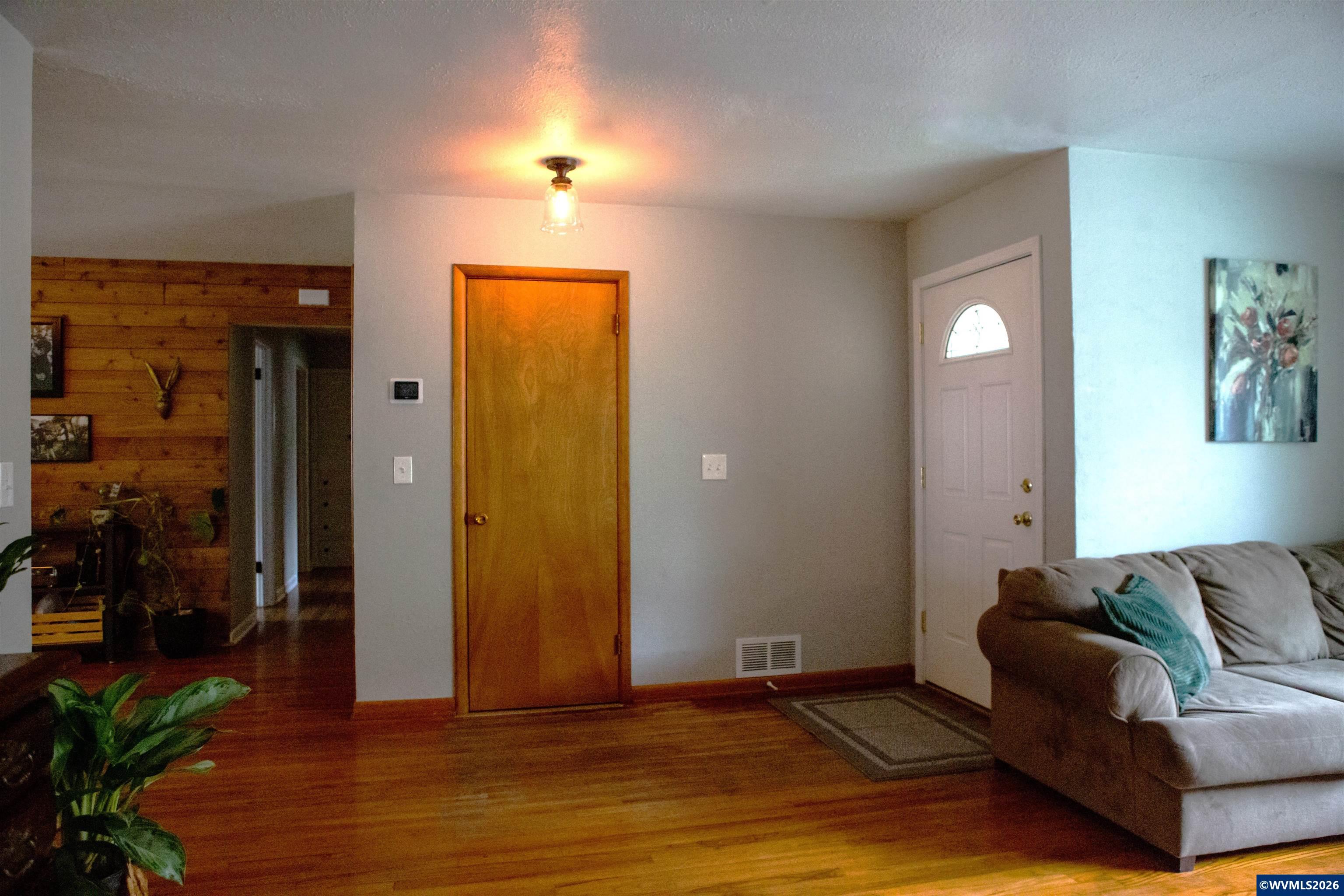 4992 Willetta Street Southwest Albany, OR 97321 - Photo 7 of 29