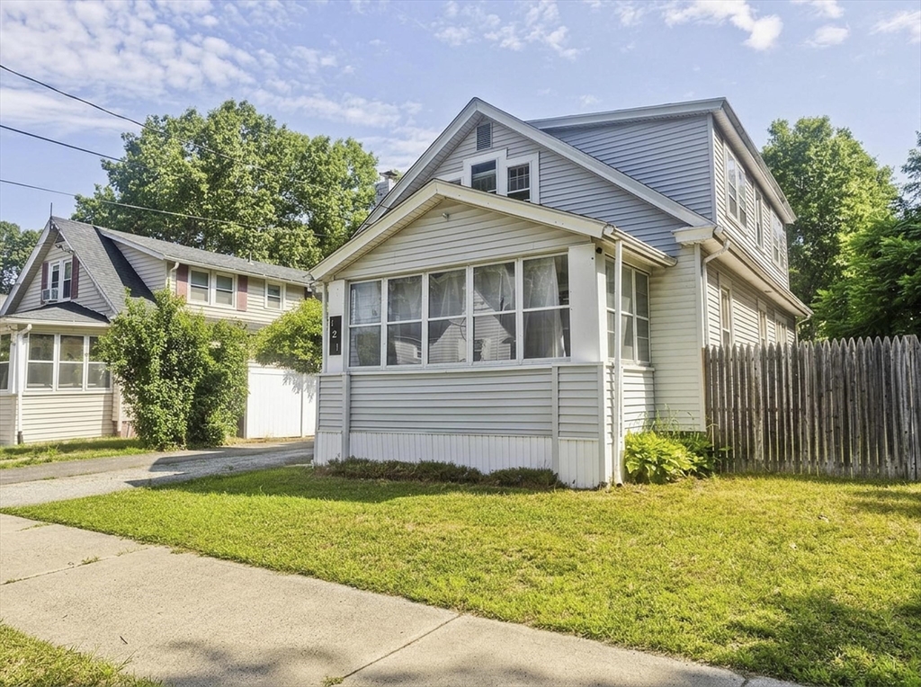 121 Dorset Street Springfield, MA 01108 - Photo 37 of 40