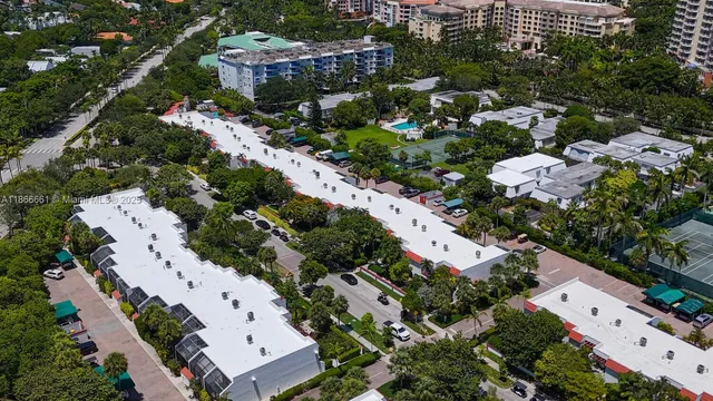 $1,149,000 | 265 Grapetree Drive, Unit 110, Key Biscayne, FL 33149