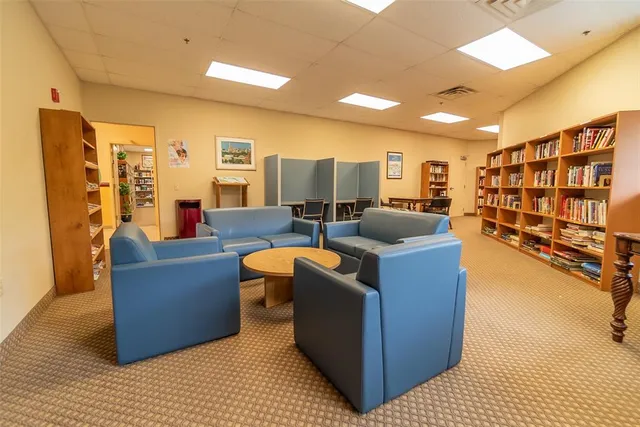 $2,900 | 820 South Hollybrook Drive, Unit 209, Pembroke Pines, FL 33025