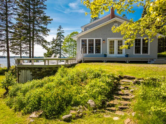 $1,775,000 | 250 Davis Point Road, Cushing, ME 04563