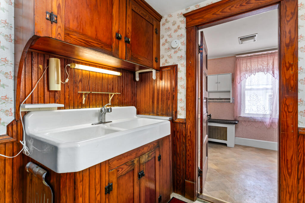 80 Stevens Street Lewiston, ME 04240 - Photo 14 of 58 DSC02294 copy