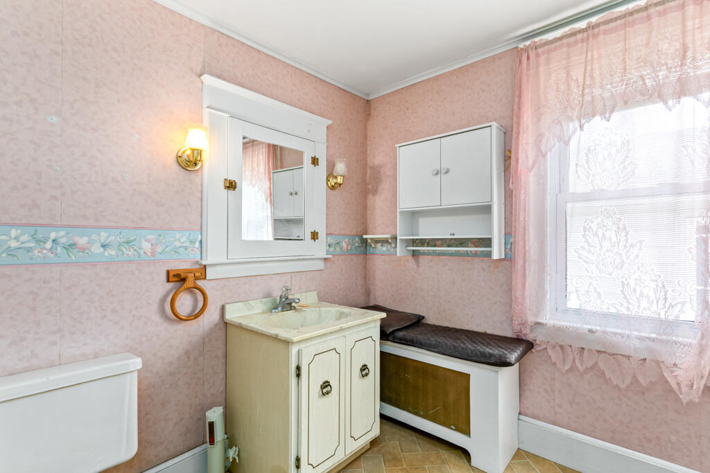 80 Stevens Street Lewiston, ME 04240 - Photo 20 of 58 DSC02298