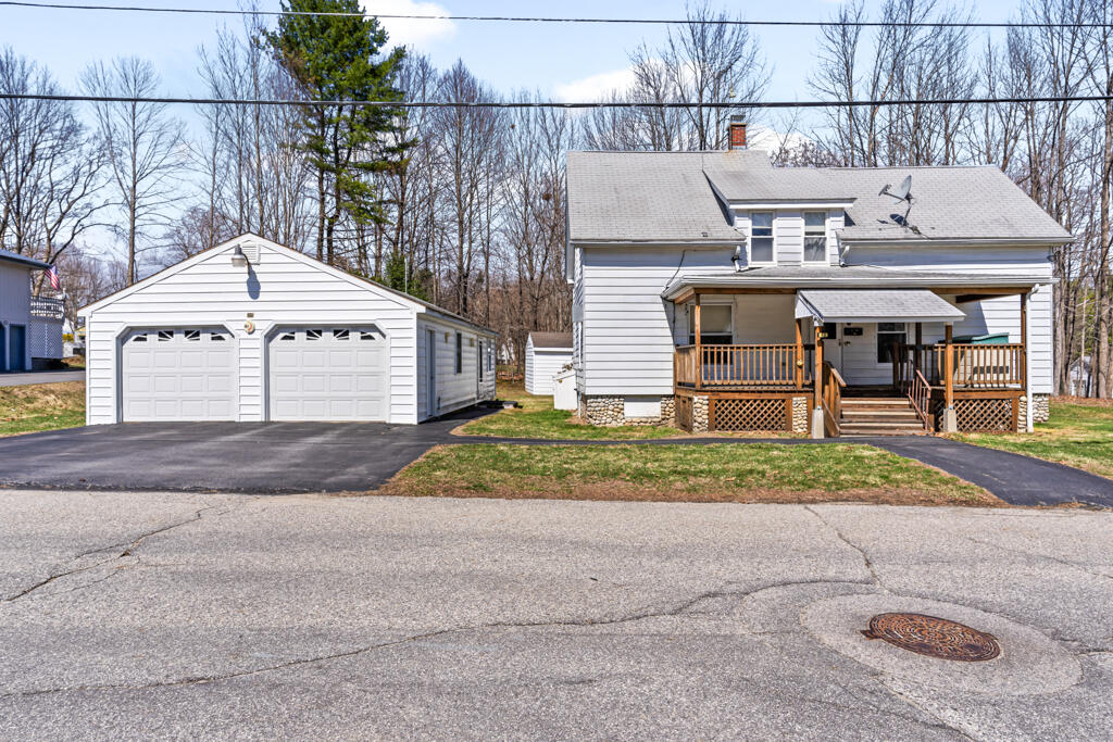 80 Stevens Street Lewiston, ME 04240 - Photo 8 of 58 DSC02440