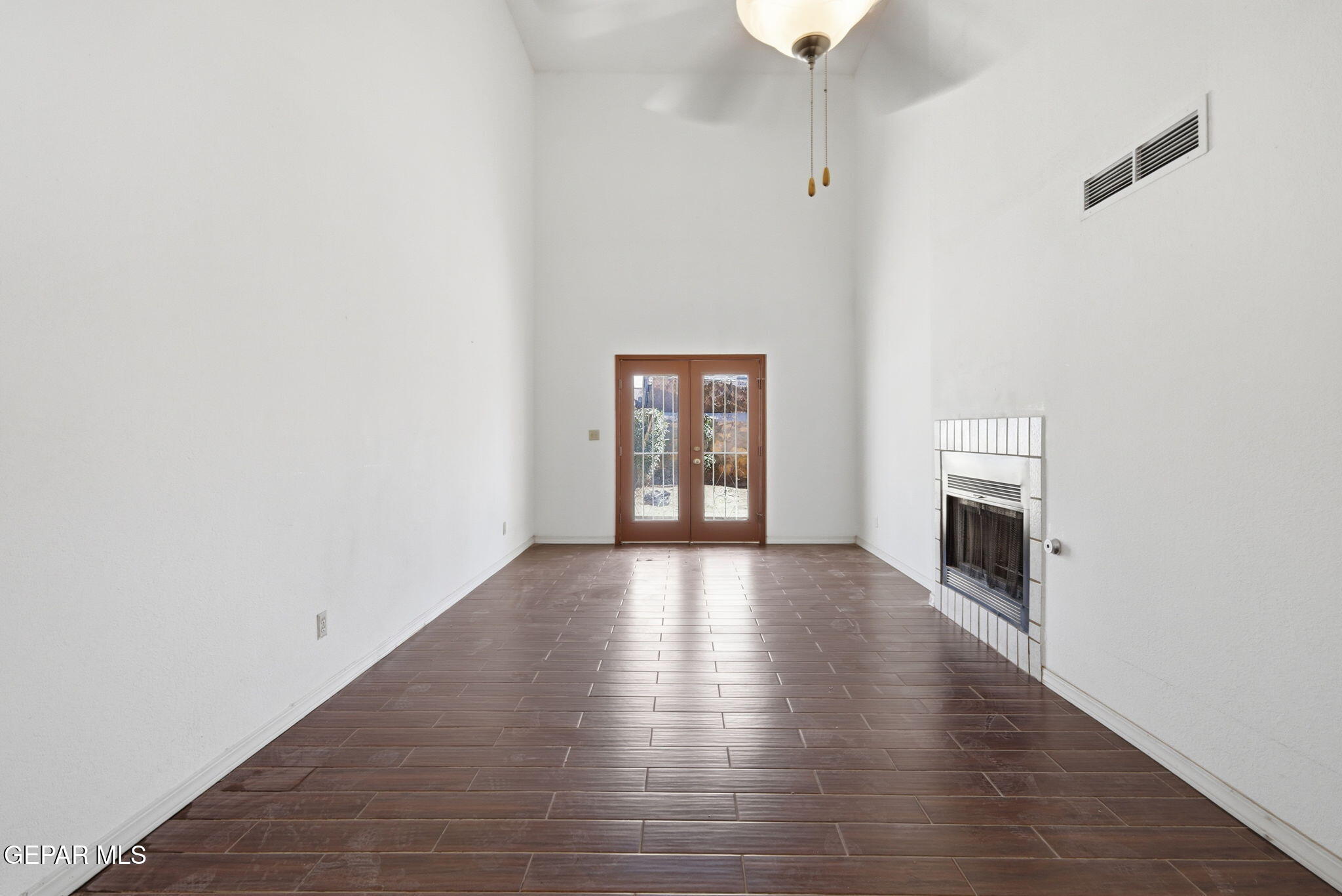 932 Destello Road El Paso, TX 79907 - Photo 11 of 43 35-web-or-mls-IMG_9138