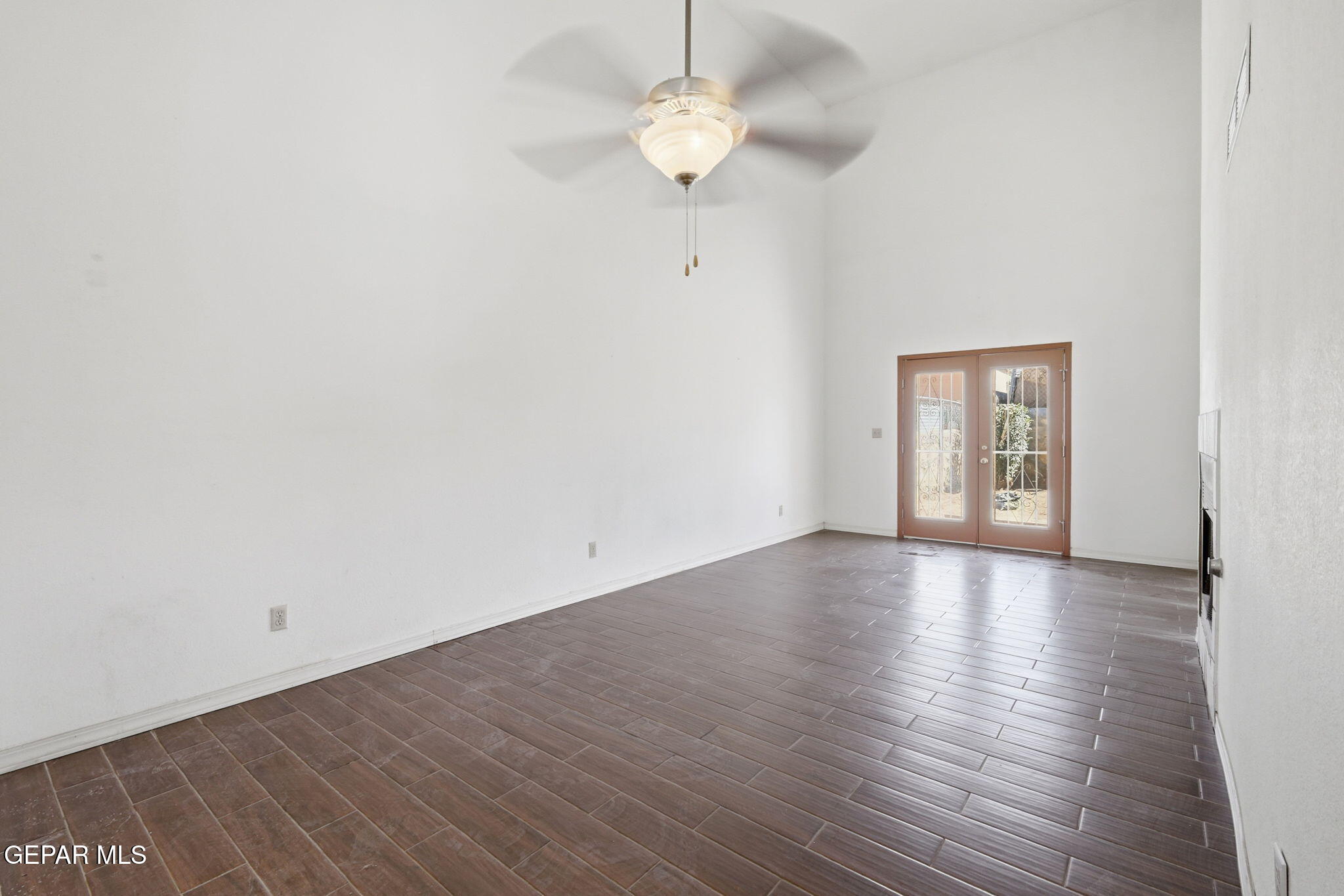 932 Destello Road El Paso, TX 79907 - Photo 13 of 43 31-web-or-mls-IMG_9108