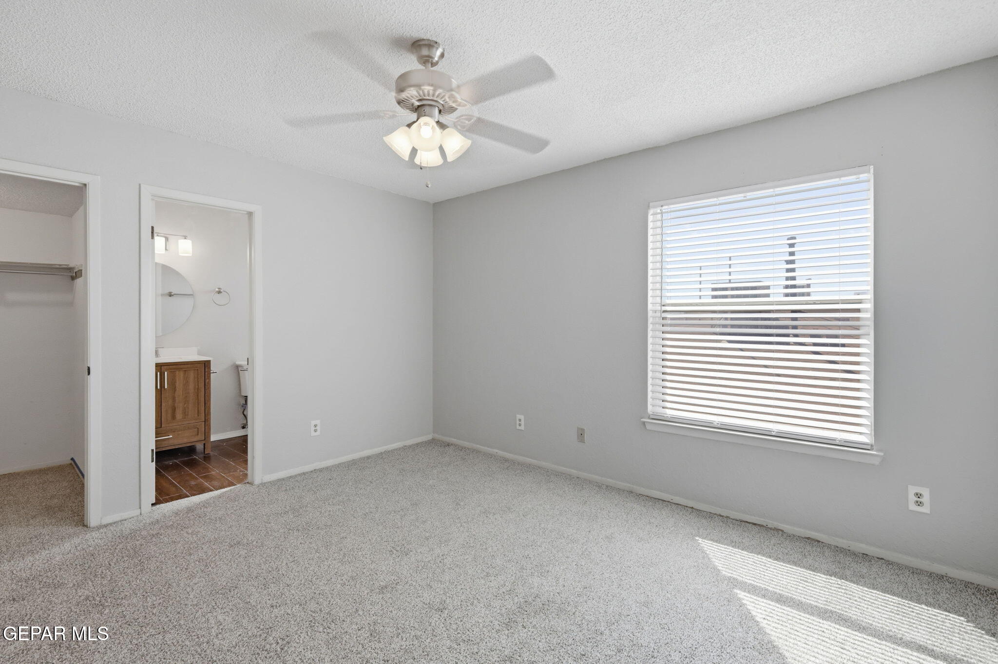 932 Destello Road El Paso, TX 79907 - Photo 19 of 43 16-web-or-mls-IMG_9013