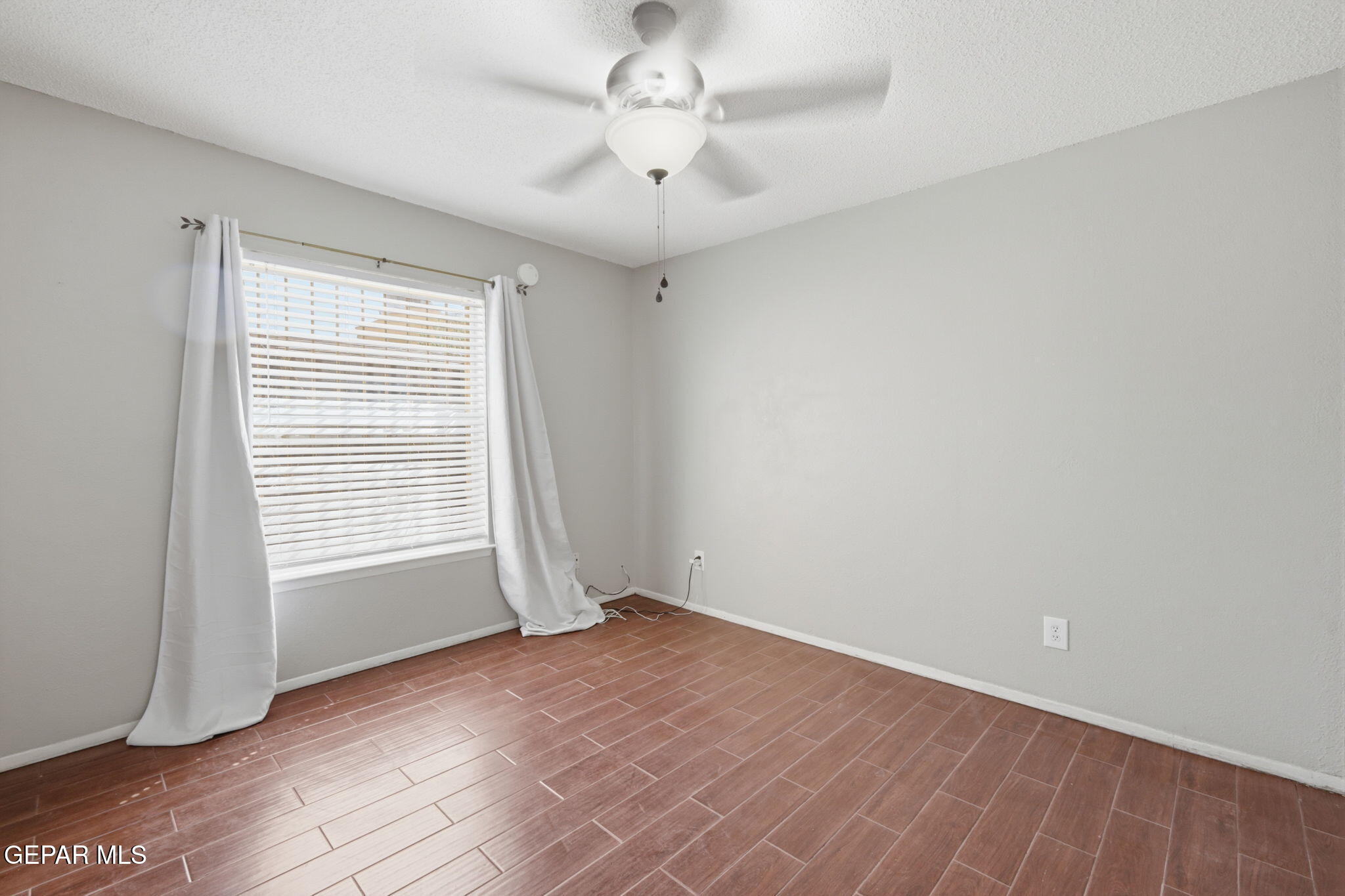 932 Destello Road El Paso, TX 79907 - Photo 25 of 43 21-web-or-mls-IMG_9043