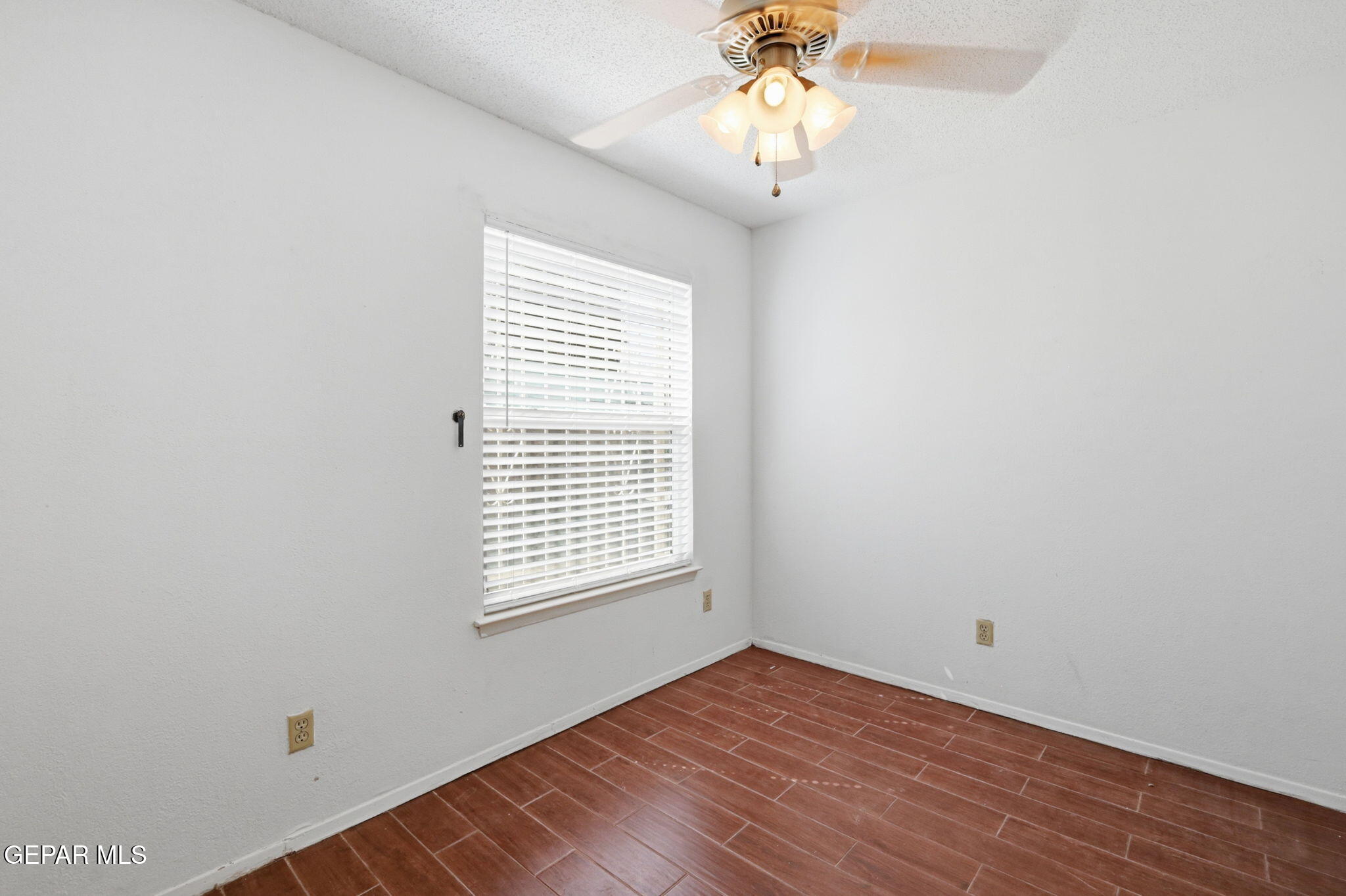 932 Destello Road El Paso, TX 79907 - Photo 29 of 43 26-web-or-mls-IMG_9078