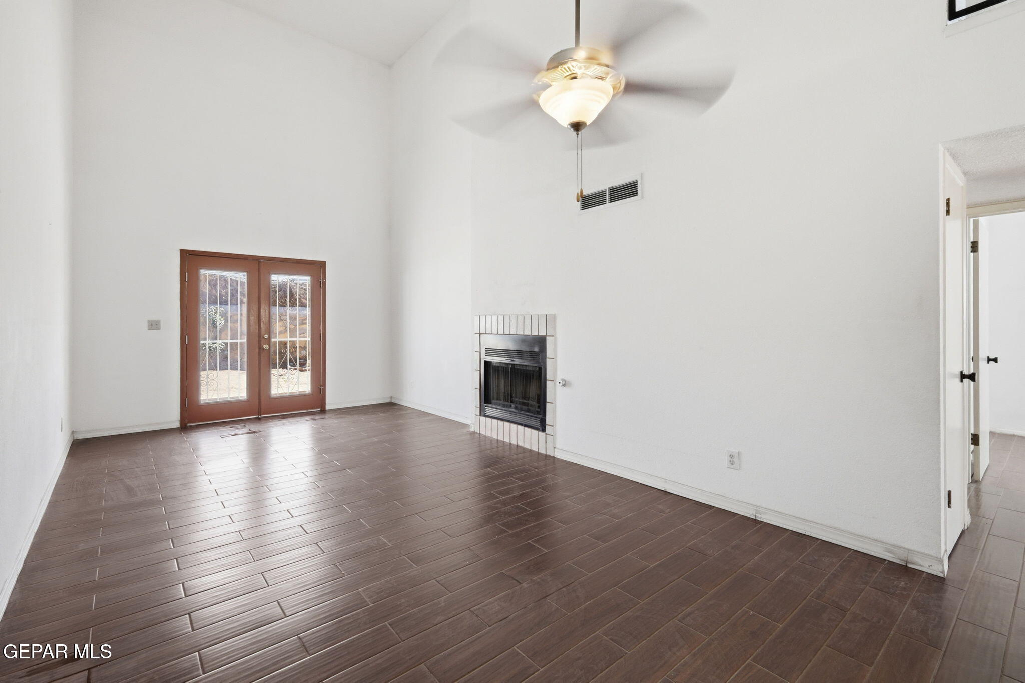 932 Destello Road El Paso, TX 79907 - Photo 9 of 43 32-web-or-mls-IMG_9113