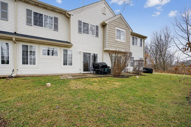 $290,000 | 11010 Cape Cod Lane, Unit 3, Huntley, IL 60142