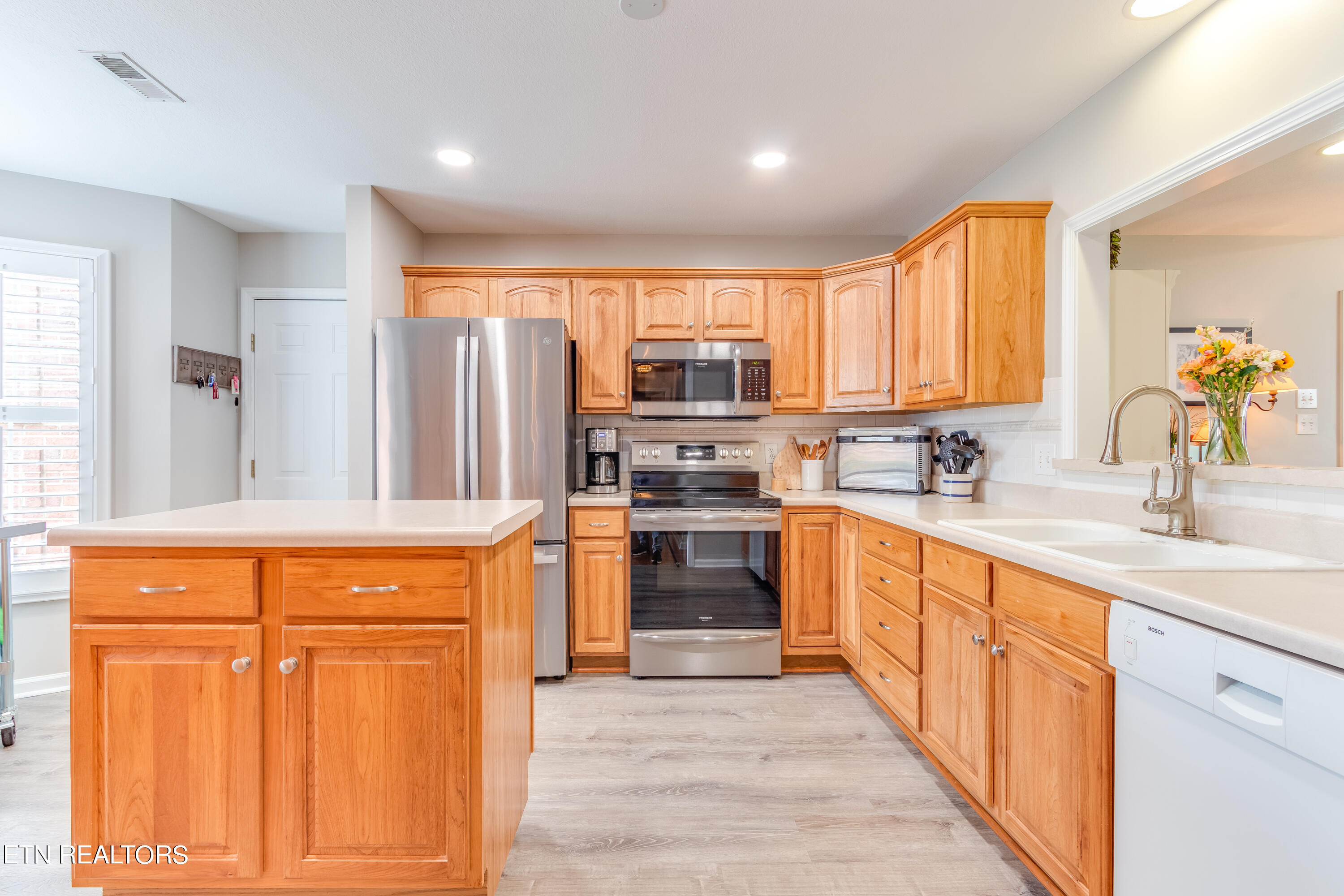 7634 St Baron Way Powell, TN 37849 - Photo 12 of 32 Kitchen