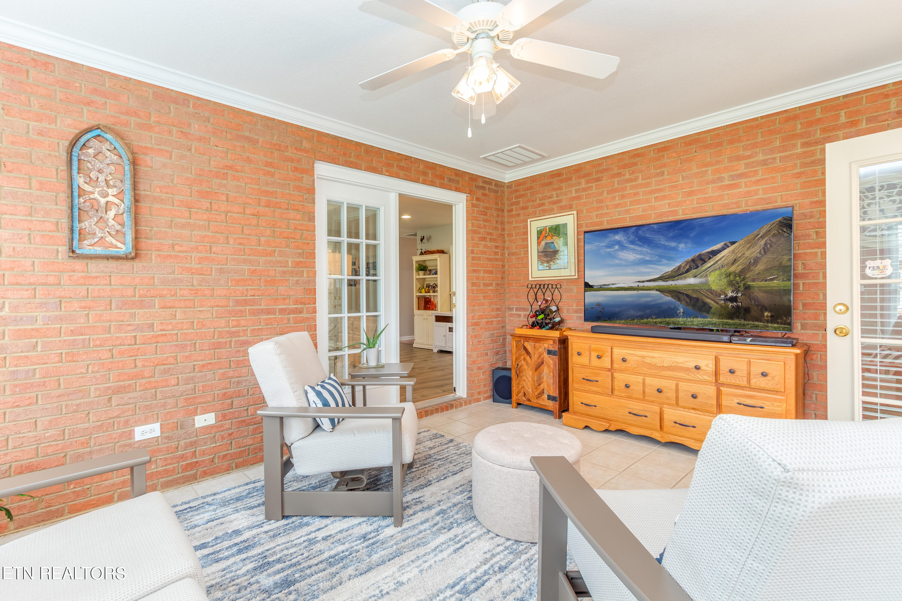 7634 St Baron Way Powell, TN 37849 - Photo 20 of 32 All Season Room