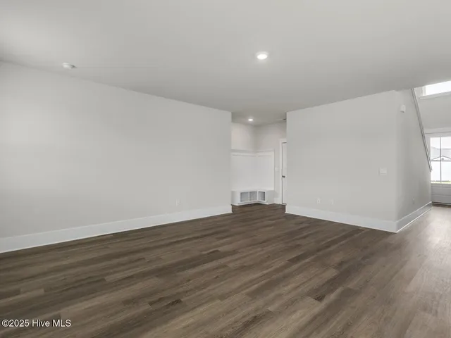 $405,740 | 320 Hammock Bay Way, Unit LOT 32, Hubert, NC 28539