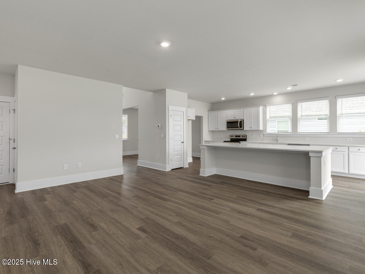 320 Hammock Bay Way, Unit LOT 32 Hubert, NC 28539 - Photo 18 of 49 HammockBay3385LrDRHL33A3772CR2-016-021-1