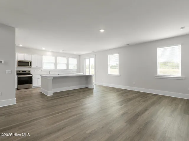 $405,740 | 320 Hammock Bay Way, Unit LOT 32, Hubert, NC 28539