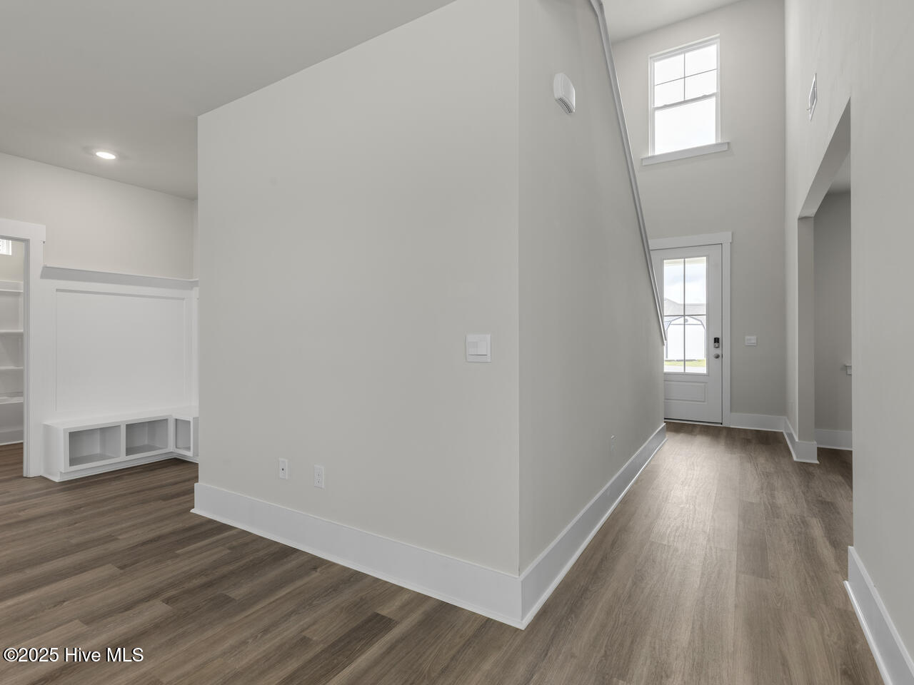 320 Hammock Bay Way, Unit LOT 32 Hubert, NC 28539 - Photo 7 of 49 HammockBay3382foyDRHL33A3596CR-003-008-1