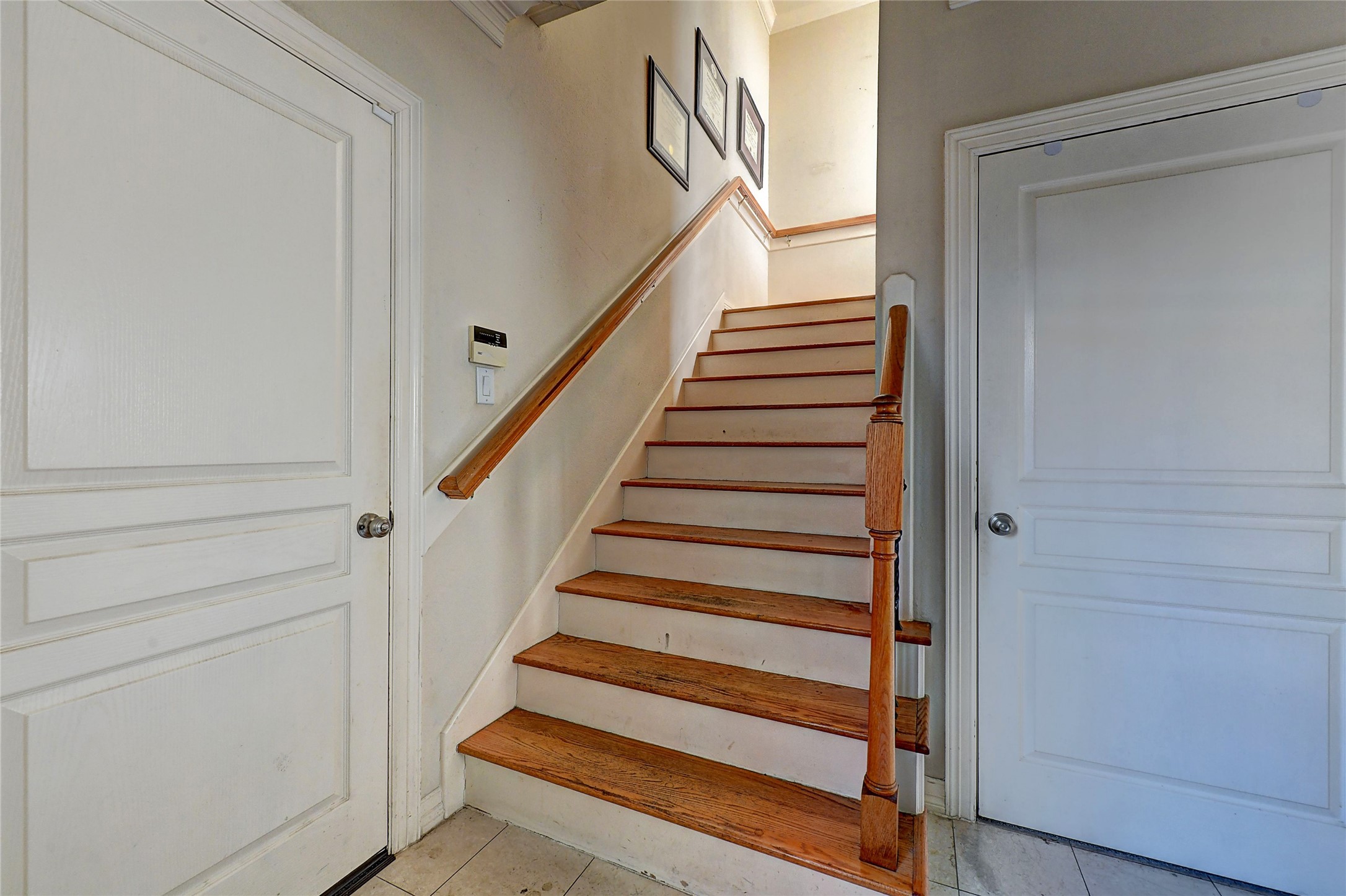 835 Rosine Street Houston, TX 77019 - Photo 5 of 18 a view of entryway with wooden floor and windows
