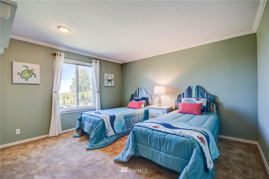 1961 Island View Road Oak Harbor, WA 98277 - Photo 21 of 25 Gallery Image 21