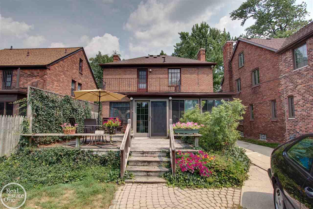 271 Moran Road Grosse Pointe Farms, MI 48236 - Photo 12 of 41