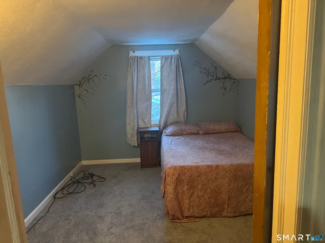 $275,000 | 122 Bayberry Drive, Bristol, CT 06010