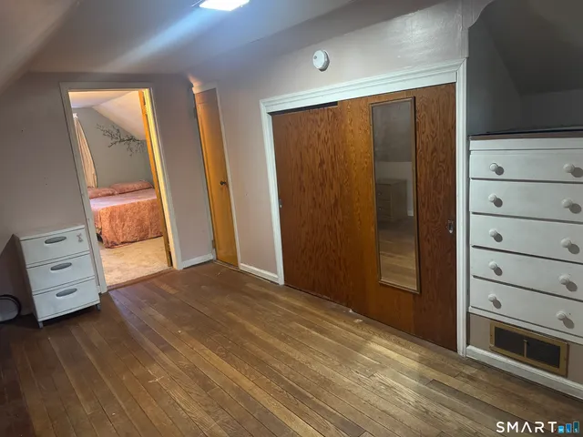 $275,000 | 122 Bayberry Drive, Bristol, CT 06010