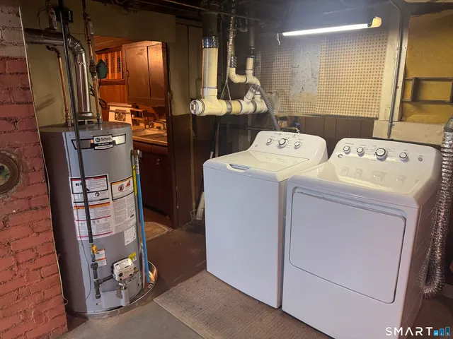 $275,000 | 122 Bayberry Drive, Bristol, CT 06010