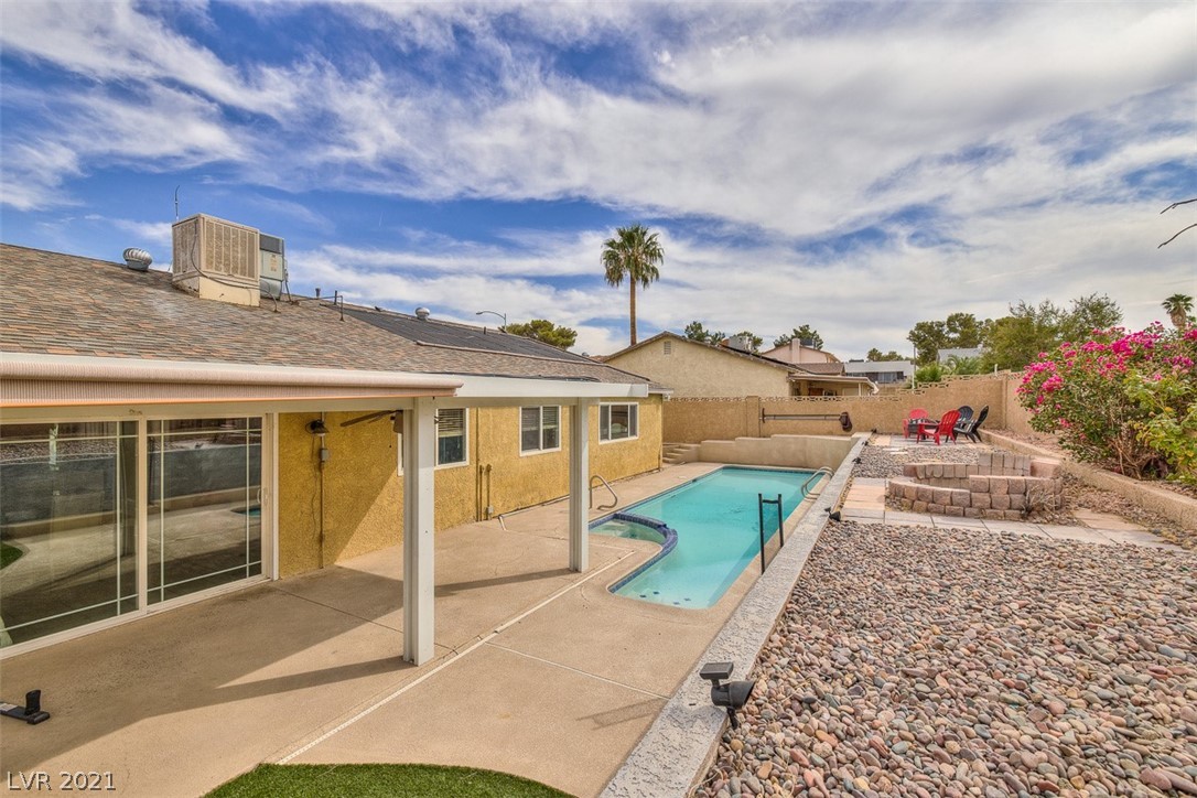 714 Greenway Road Henderson, NV 89002 - Photo 1 of 31