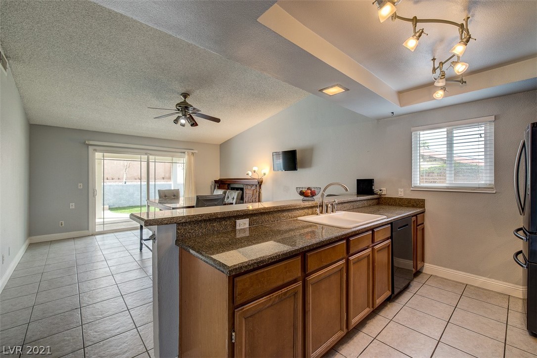 714 Greenway Road Henderson, NV 89002 - Photo 11 of 31