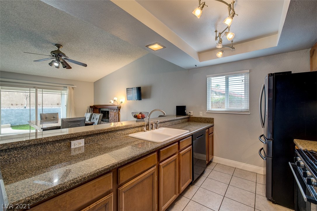714 Greenway Road Henderson, NV 89002 - Photo 12 of 31