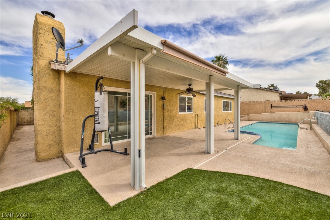 714 Greenway Road Henderson, NV 89002 - Photo 2 of 31