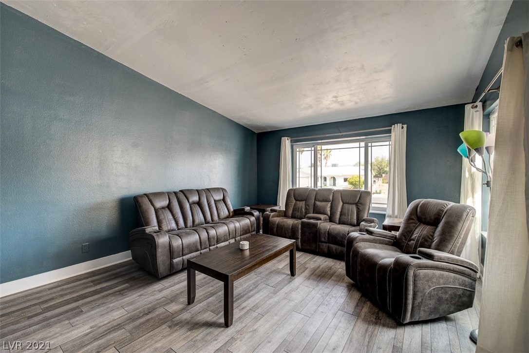 714 Greenway Road Henderson, NV 89002 - Photo 10 of 31